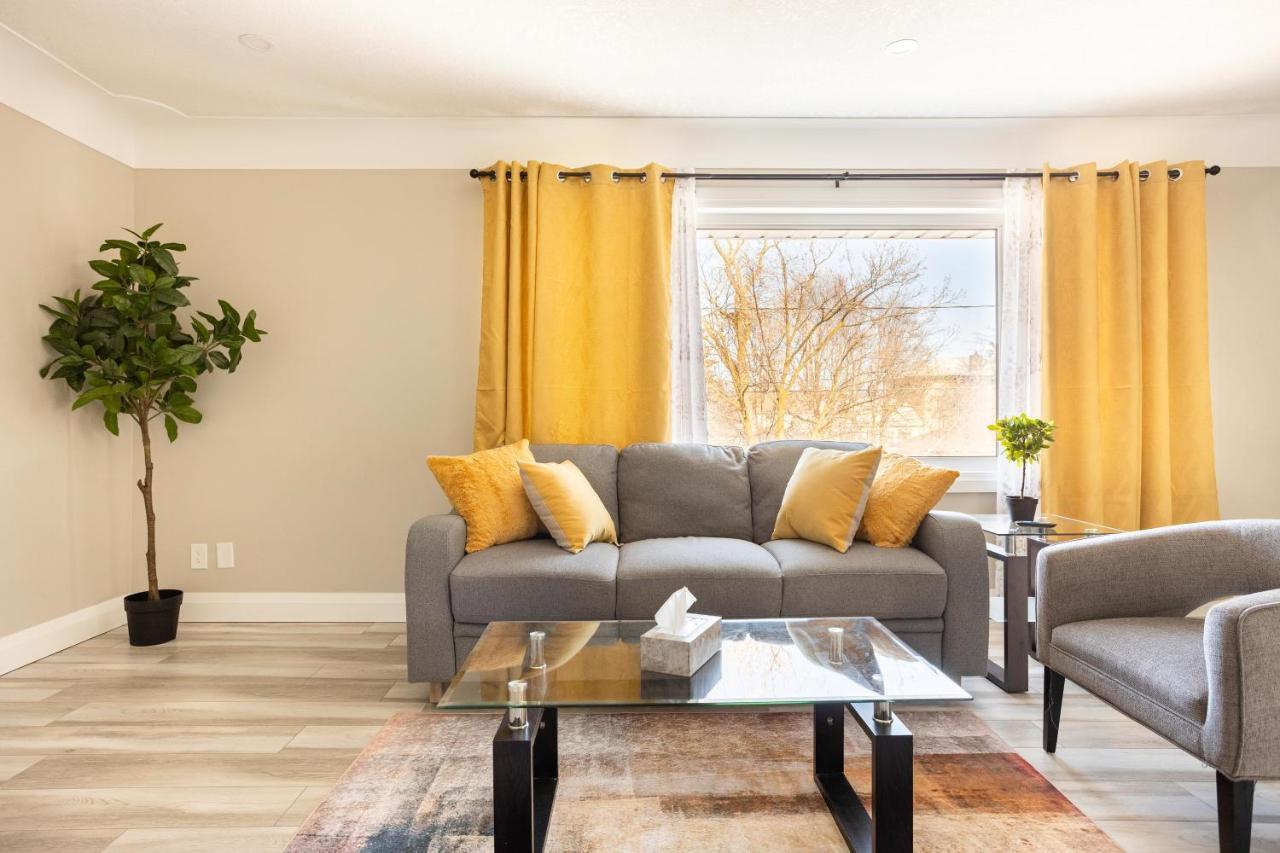 ווטרלו Entire 2 Bedroom Apartment Downtown - U3 מראה חיצוני תמונה